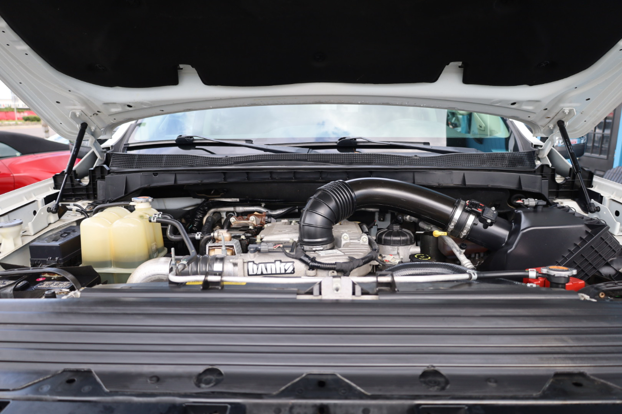 Nissan Titan XD 4x4 Diesel Crew Cab SL 2019