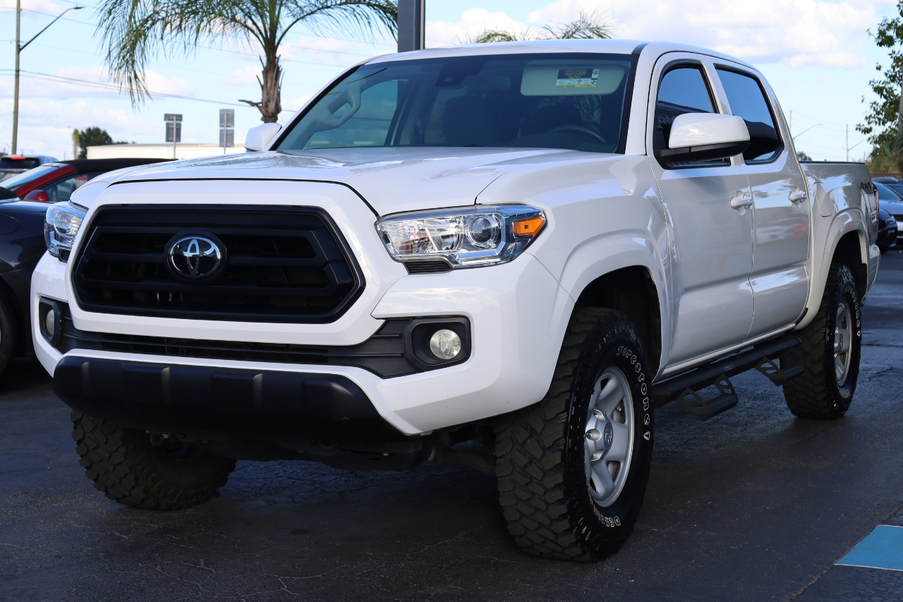 Toyota Tacoma 4WD SR Double Cab 5' Bed V6 AT (Natl) 2022