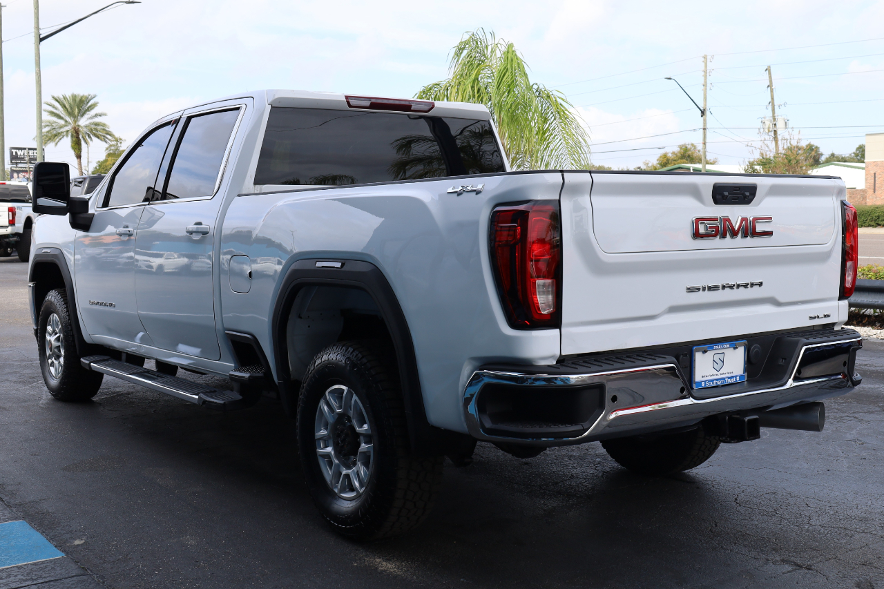 GMC Sierra 2500HD 4WD Crew Cab 159" SLE 2023