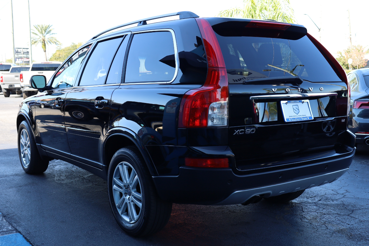 Volvo XC90 FWD 4dr I6 2010