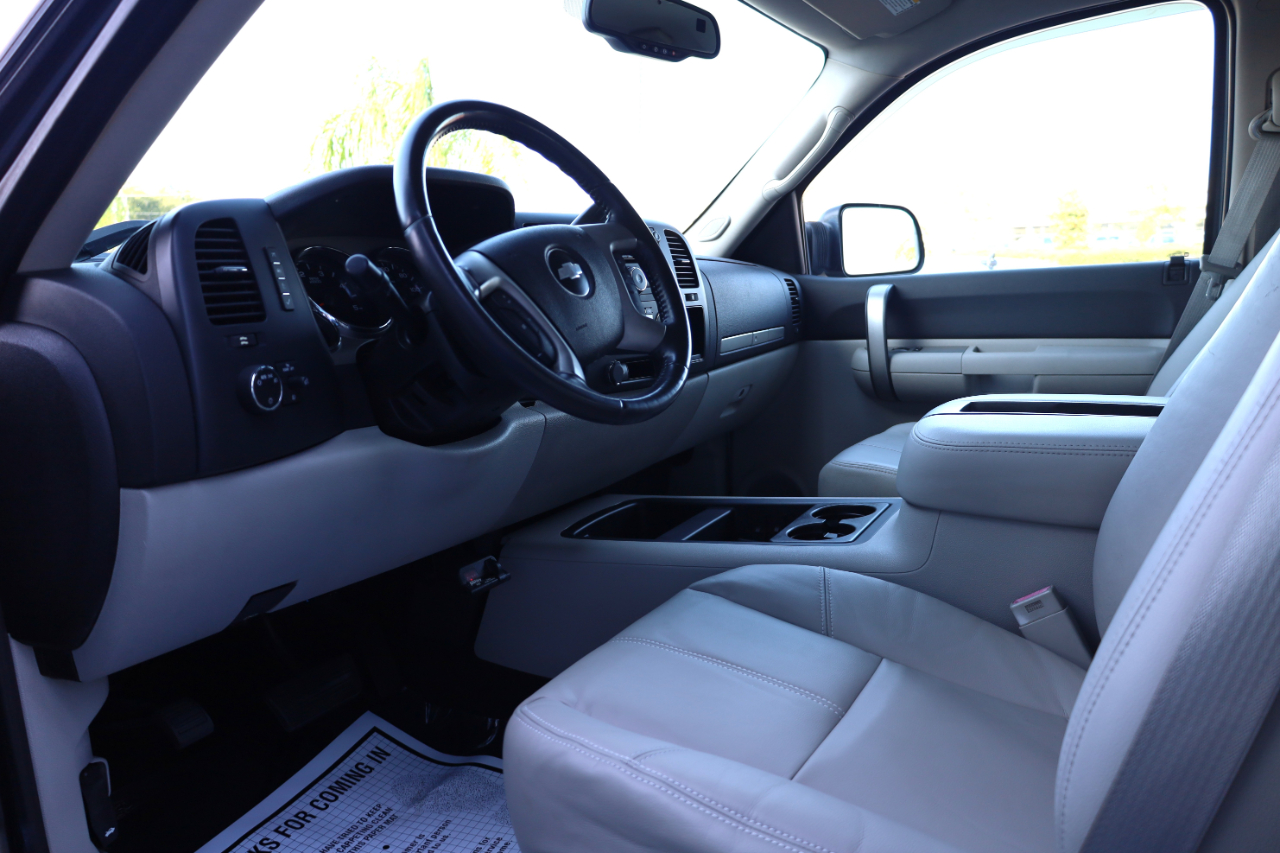 Chevrolet Silverado 2500HD 2WD Crew Cab 153" LT w/2LT 2008