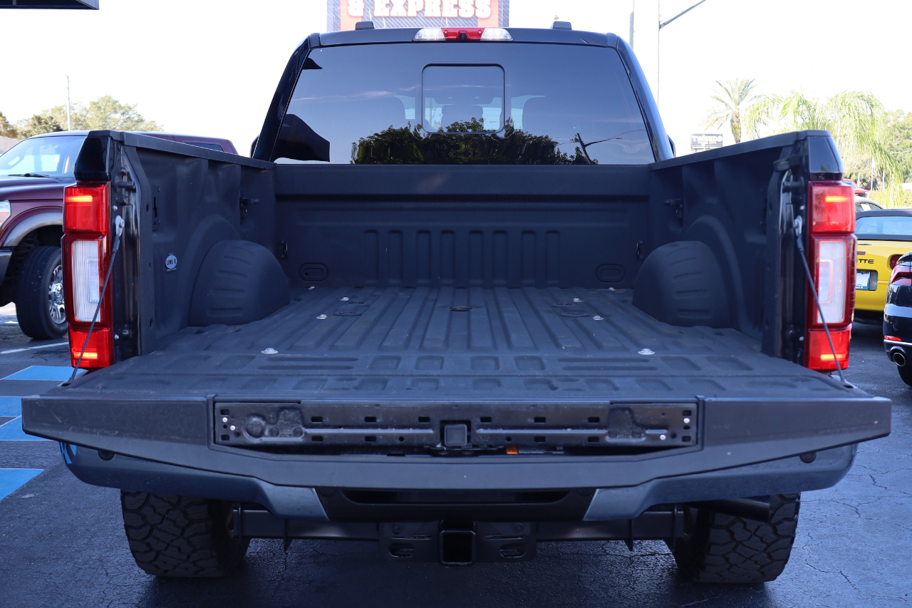 Ford Super Duty F-250 SRW Lariat 4WD Crew Cab 6.75' Box 2022