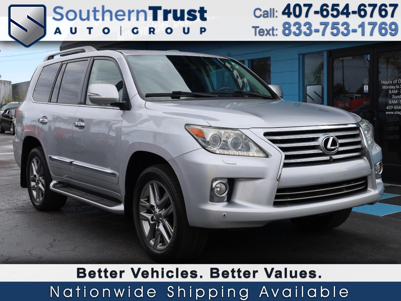 2013 Lexus LX 570's photo