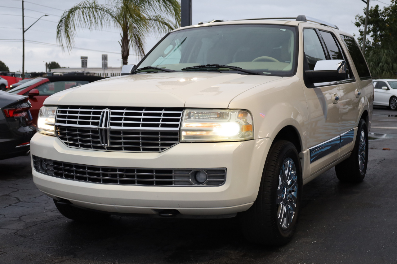 Lincoln Navigator 4WD 4dr 2008