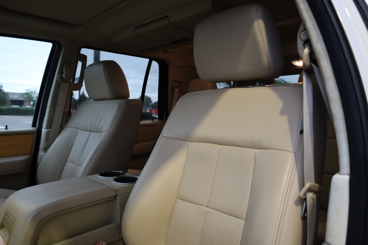 Lincoln Navigator 4WD 4dr 2008