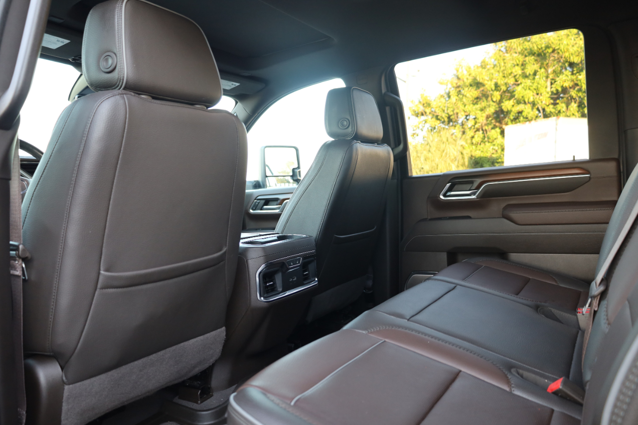 GMC Sierra 3500HD 4WD Crew Cab 172" Denali 2024