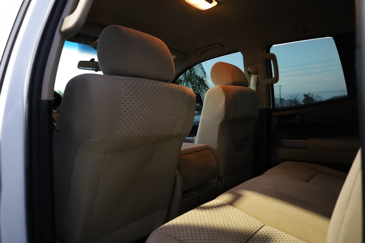 Toyota Tundra 2WD Truck Double Cab 4.6L V8 6-Spd AT (Natl) 2012