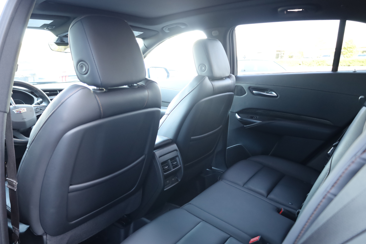 Cadillac XT4 AWD 4dr Sport 2023