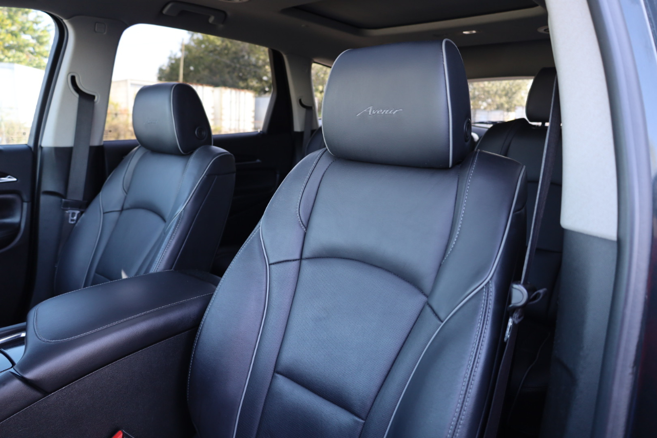 Buick Enclave FWD 4dr Avenir 2020