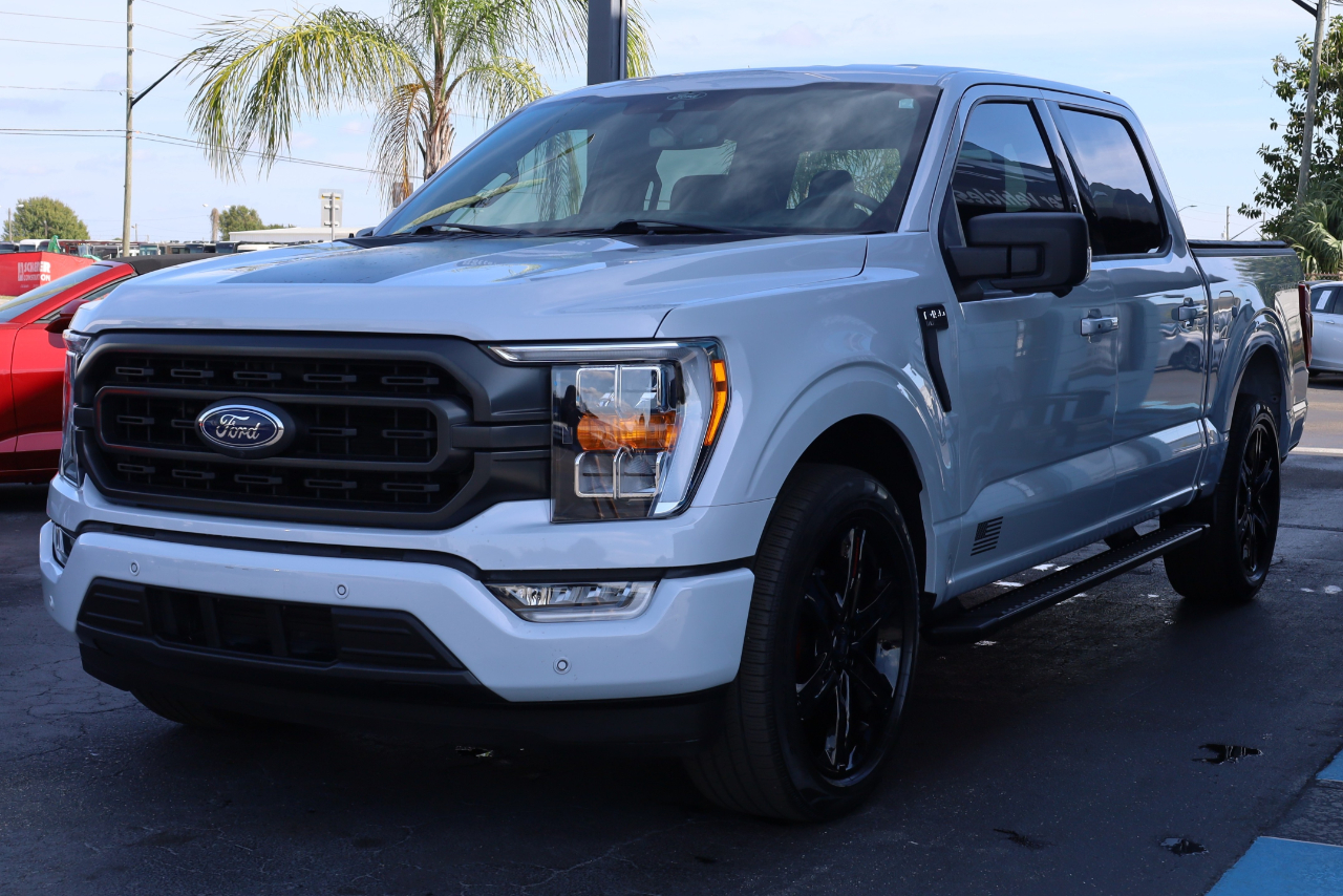 Ford F-150 XLT 2WD SuperCrew 5.5' Box 2021