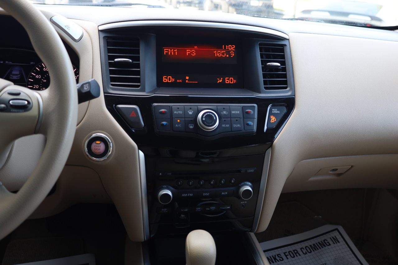 Nissan Pathfinder 2WD 4dr S 2013