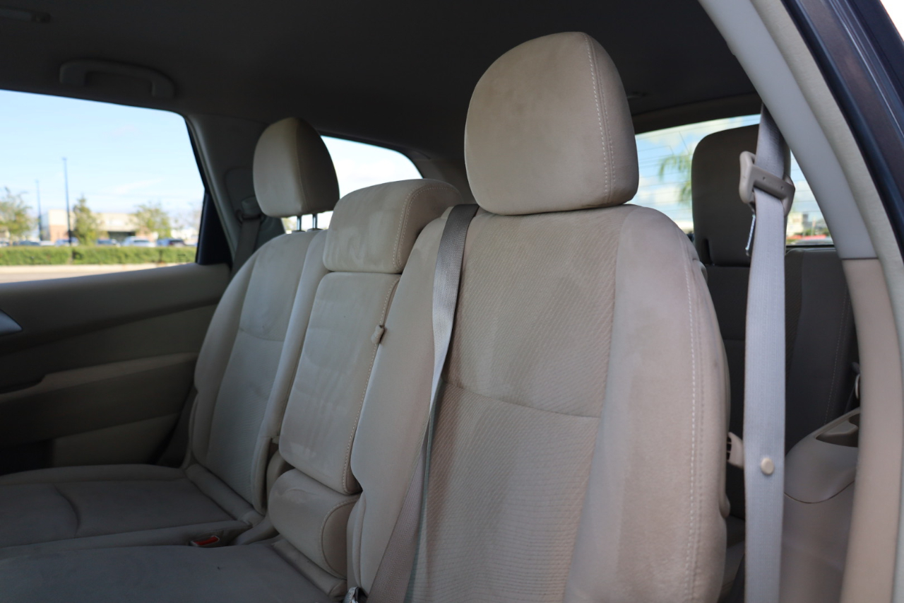 Nissan Pathfinder 2WD 4dr S 2013