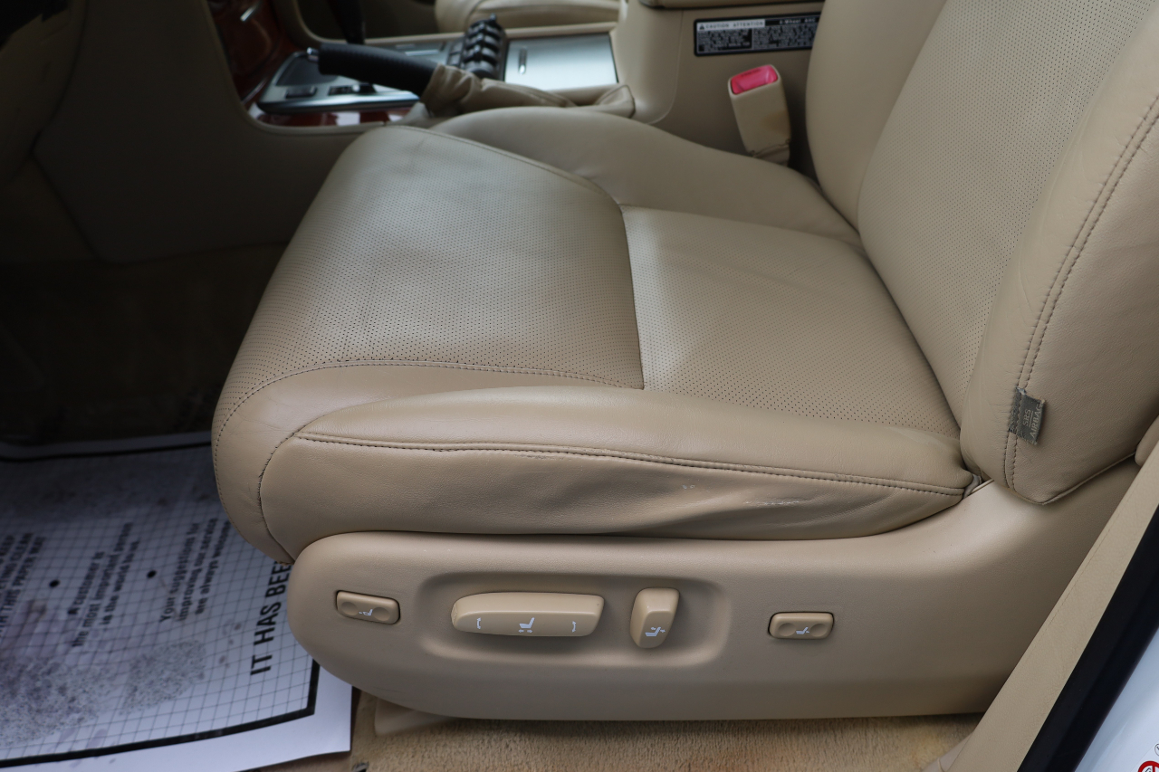 Lexus LX 570 4WD 4dr 2010