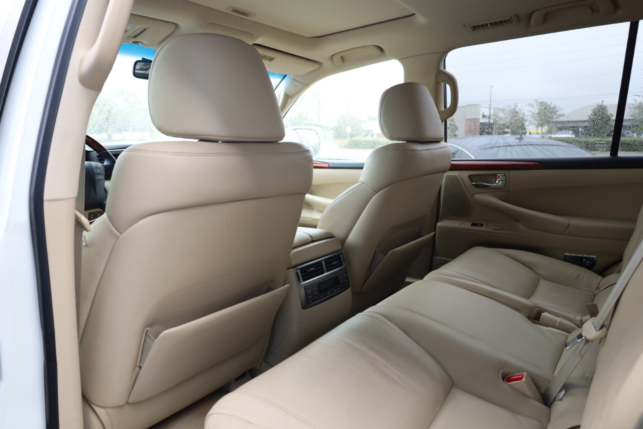Lexus LX 570 4WD 4dr 2010