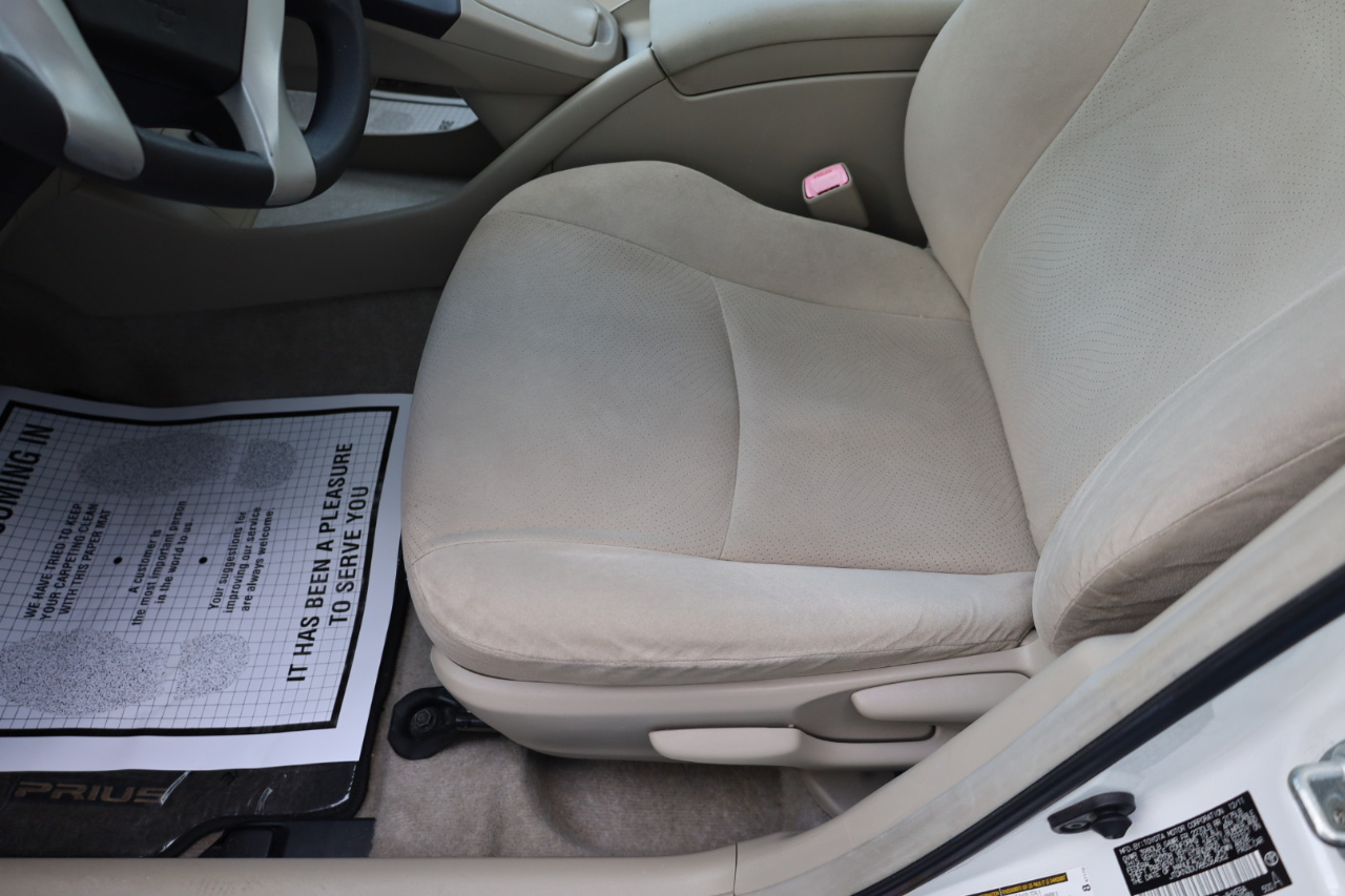 Toyota Prius 5dr HB III (Natl) 2011