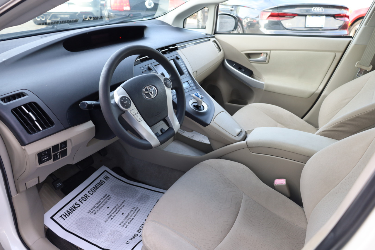 Toyota Prius 5dr HB III (Natl) 2011