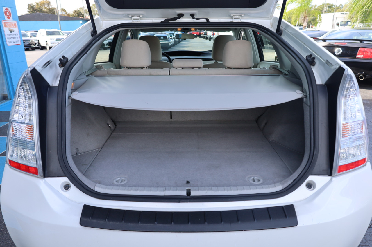 Toyota Prius 5dr HB III (Natl) 2011