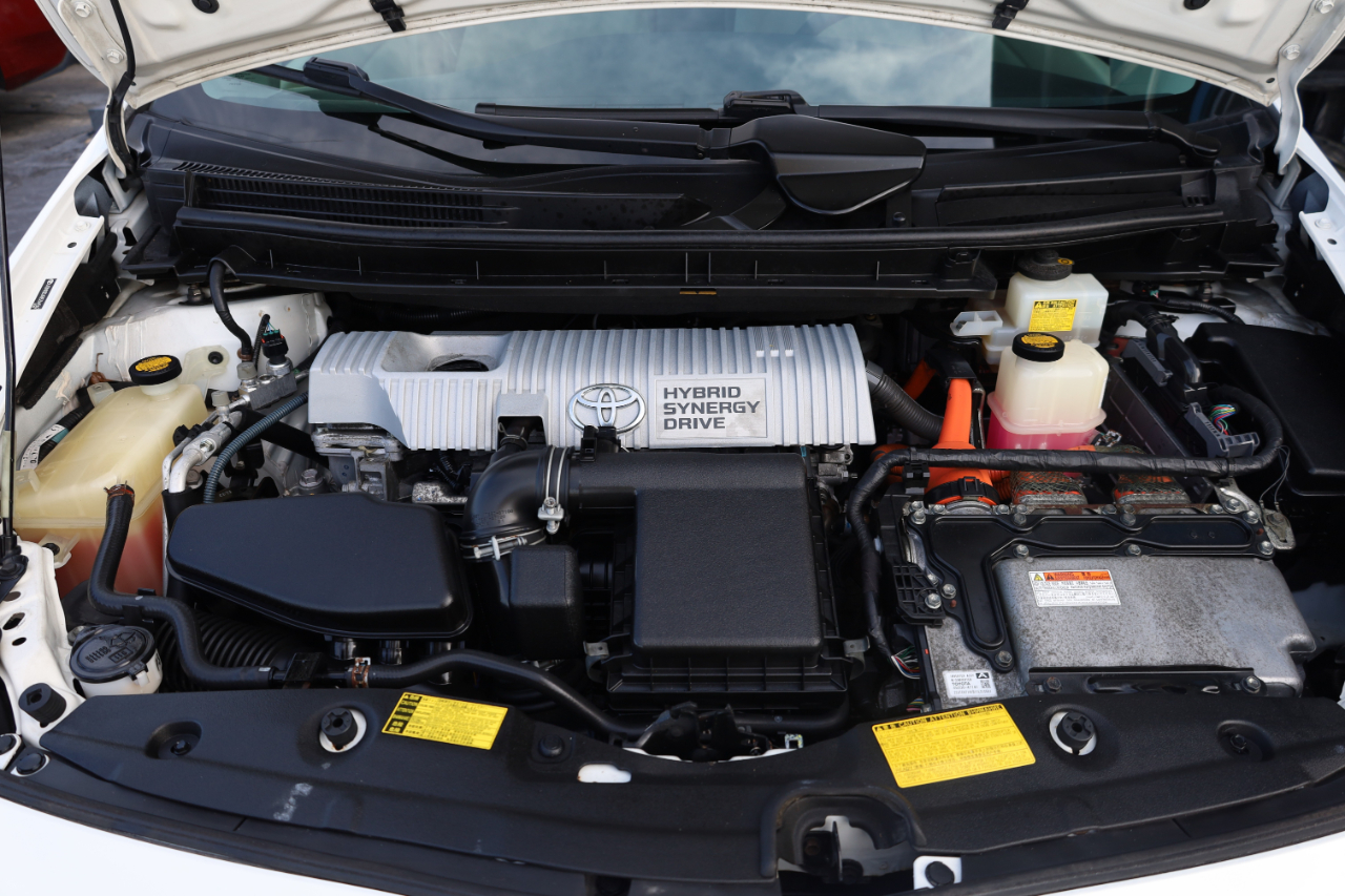 Toyota Prius 5dr HB III (Natl) 2011