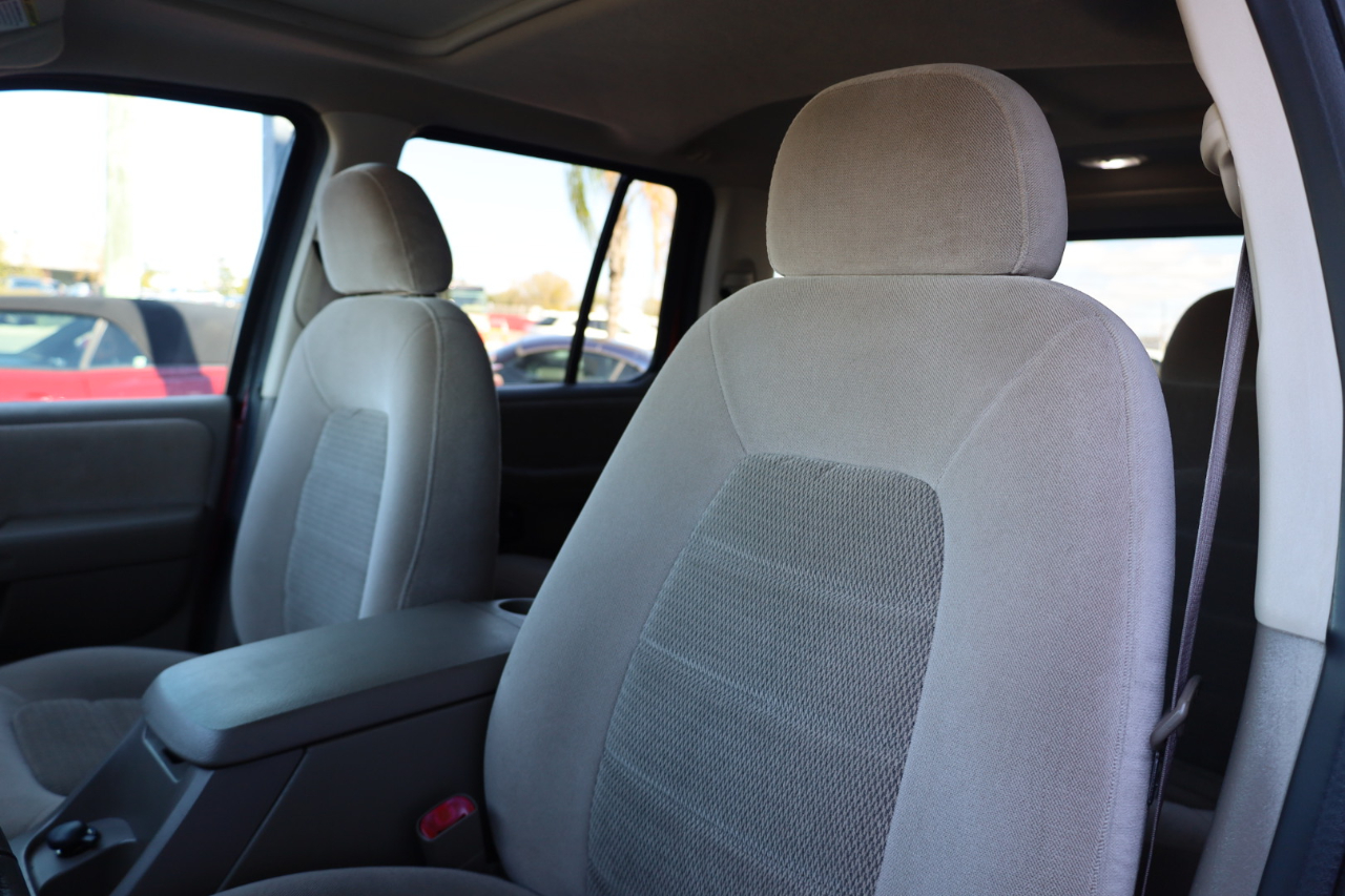 Ford Explorer 4dr 114" WB 4.0L XLT 4WD 2005