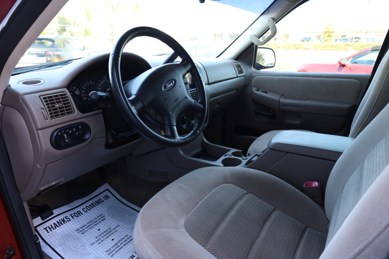Ford Explorer 4dr 114" WB 4.0L XLT 4WD 2005