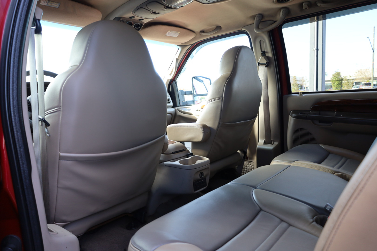 Ford Excursion 137" WB Limited 4WD 2001