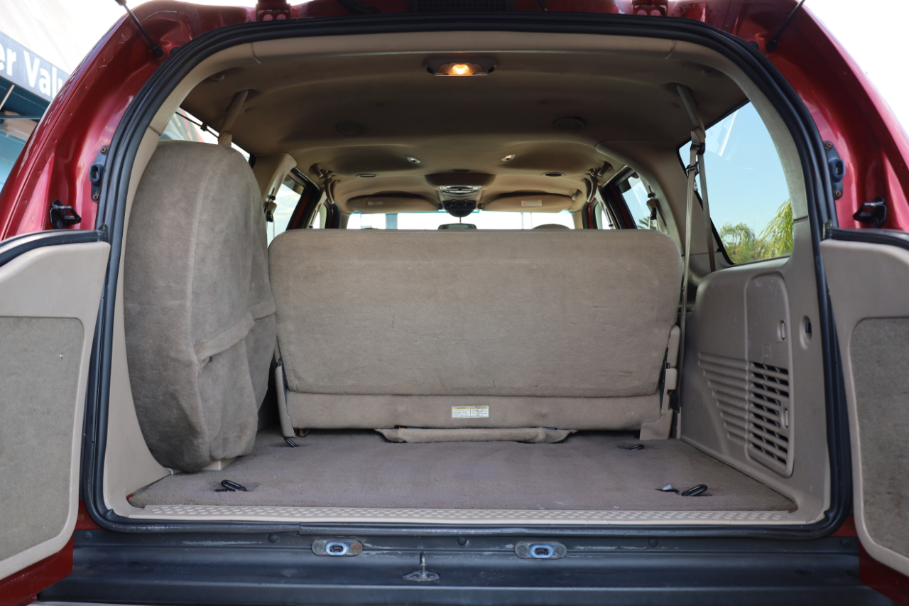 Ford Excursion 137" WB Limited 4WD 2001