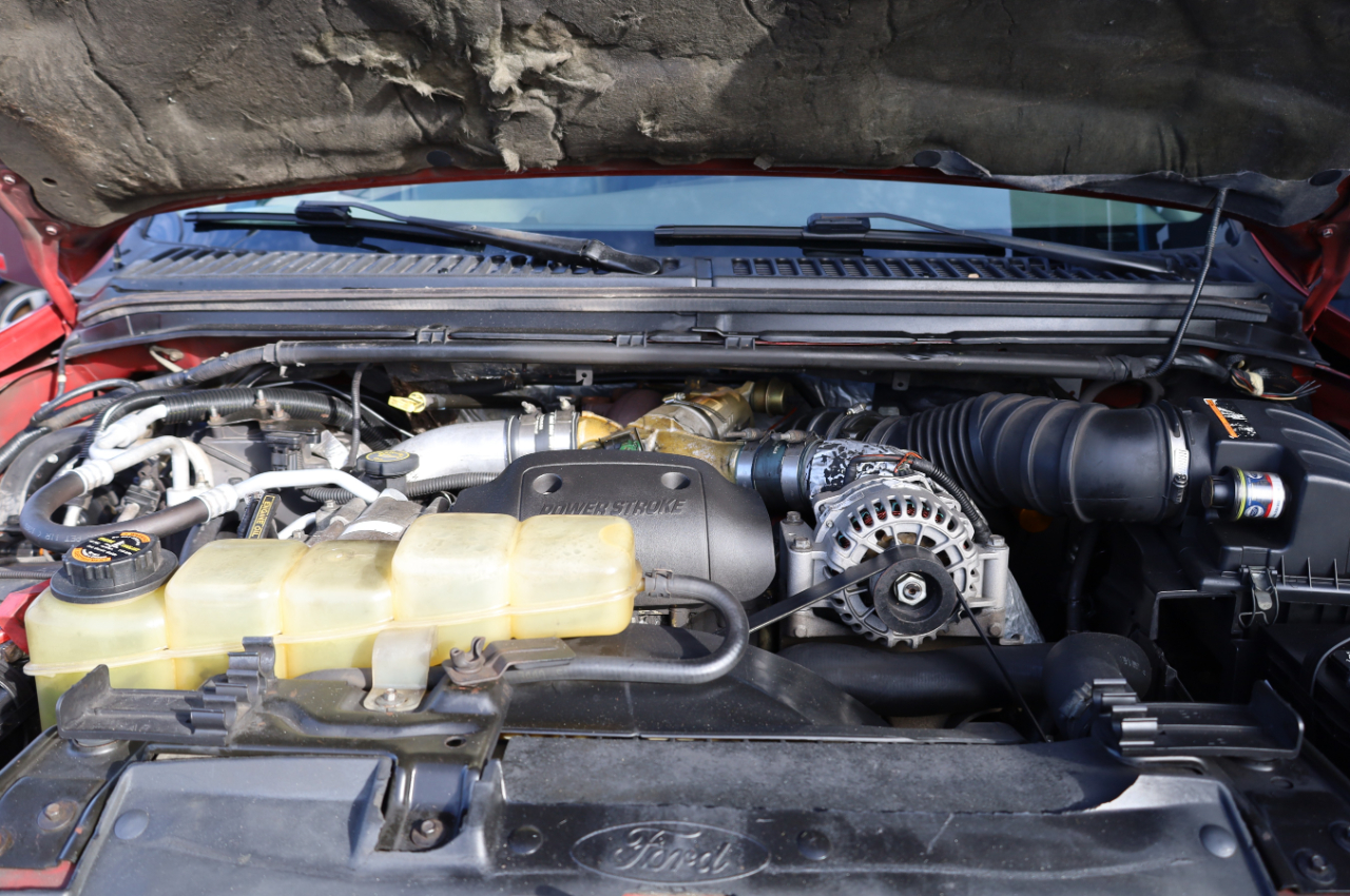 Ford Excursion 137" WB Limited 4WD 2001