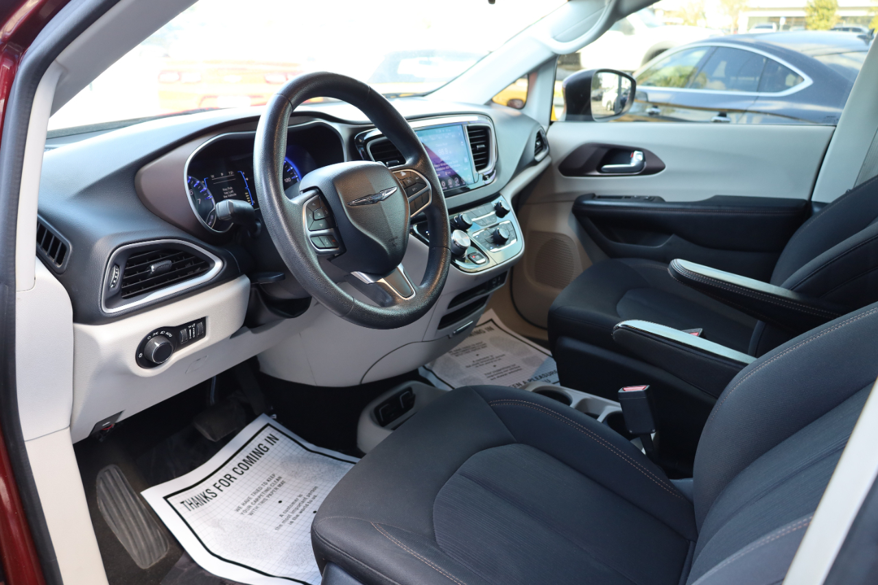 Chrysler Pacifica Touring FWD 2017