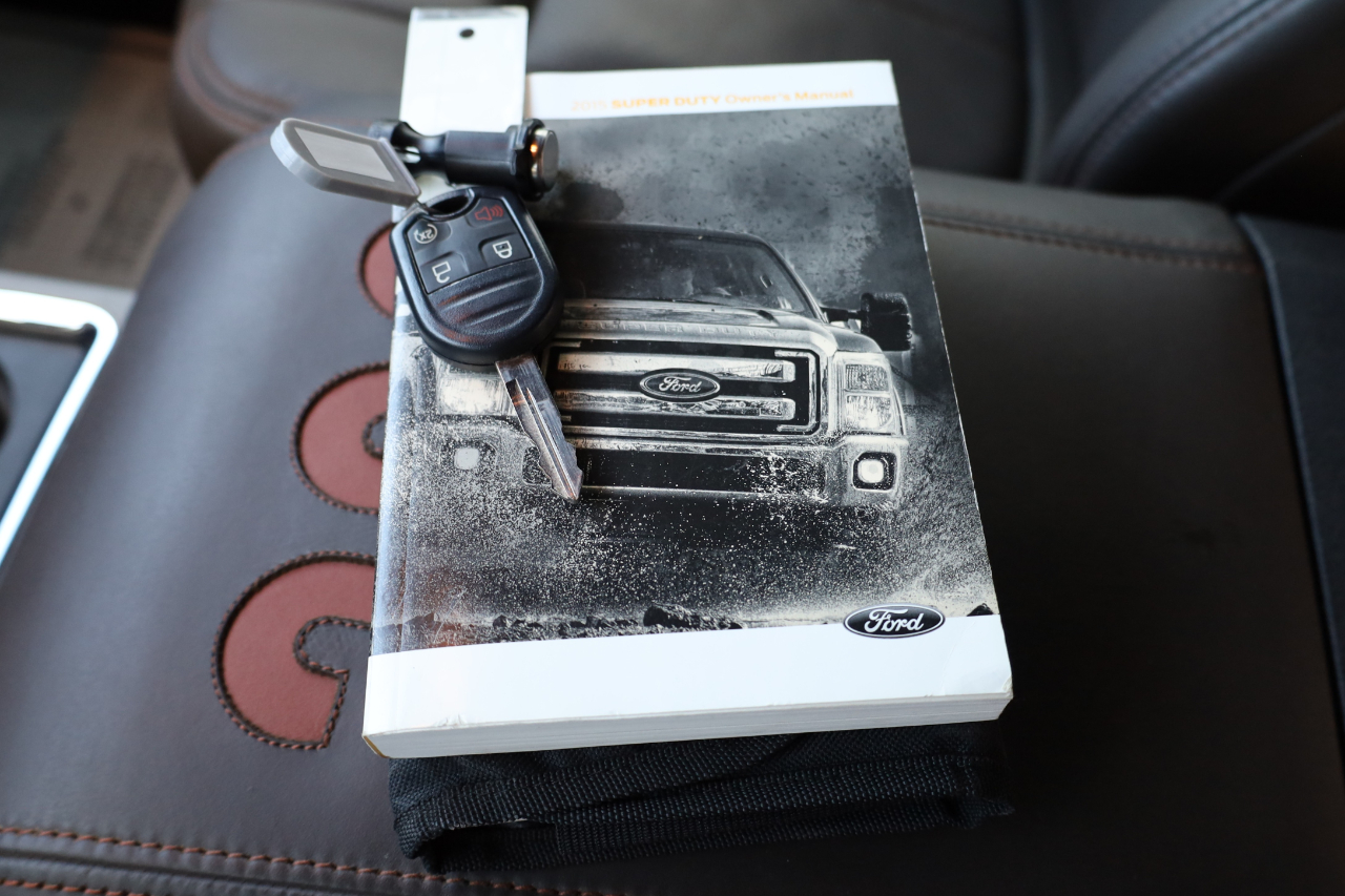 Ford Super Duty F-450 DRW 4WD Crew Cab 172" King Ranch 2015