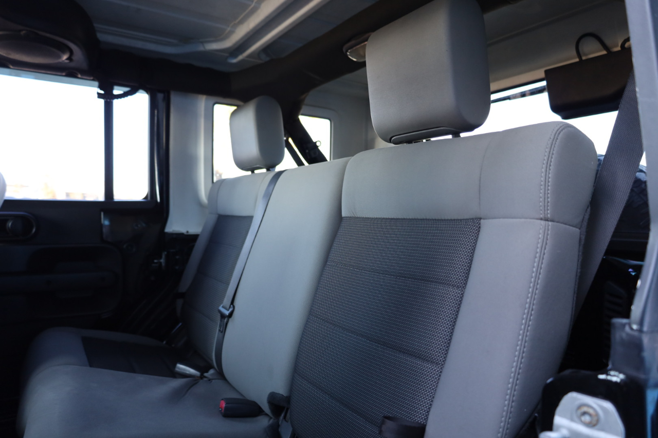 Jeep Wrangler Unlimited RWD 4dr X 2009