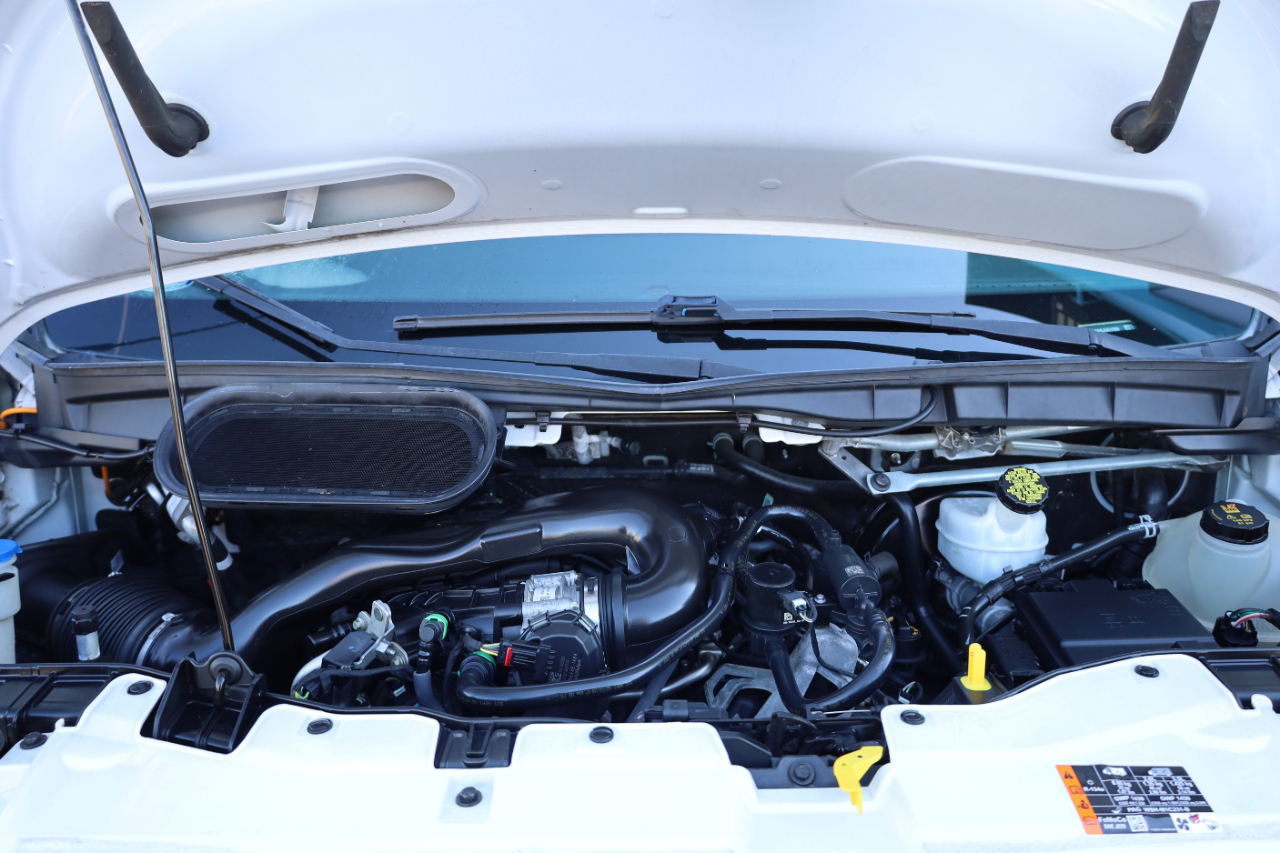 Ford Transit Cargo Van T-250 130" Med Rf 9070 GVWR RWD 2020