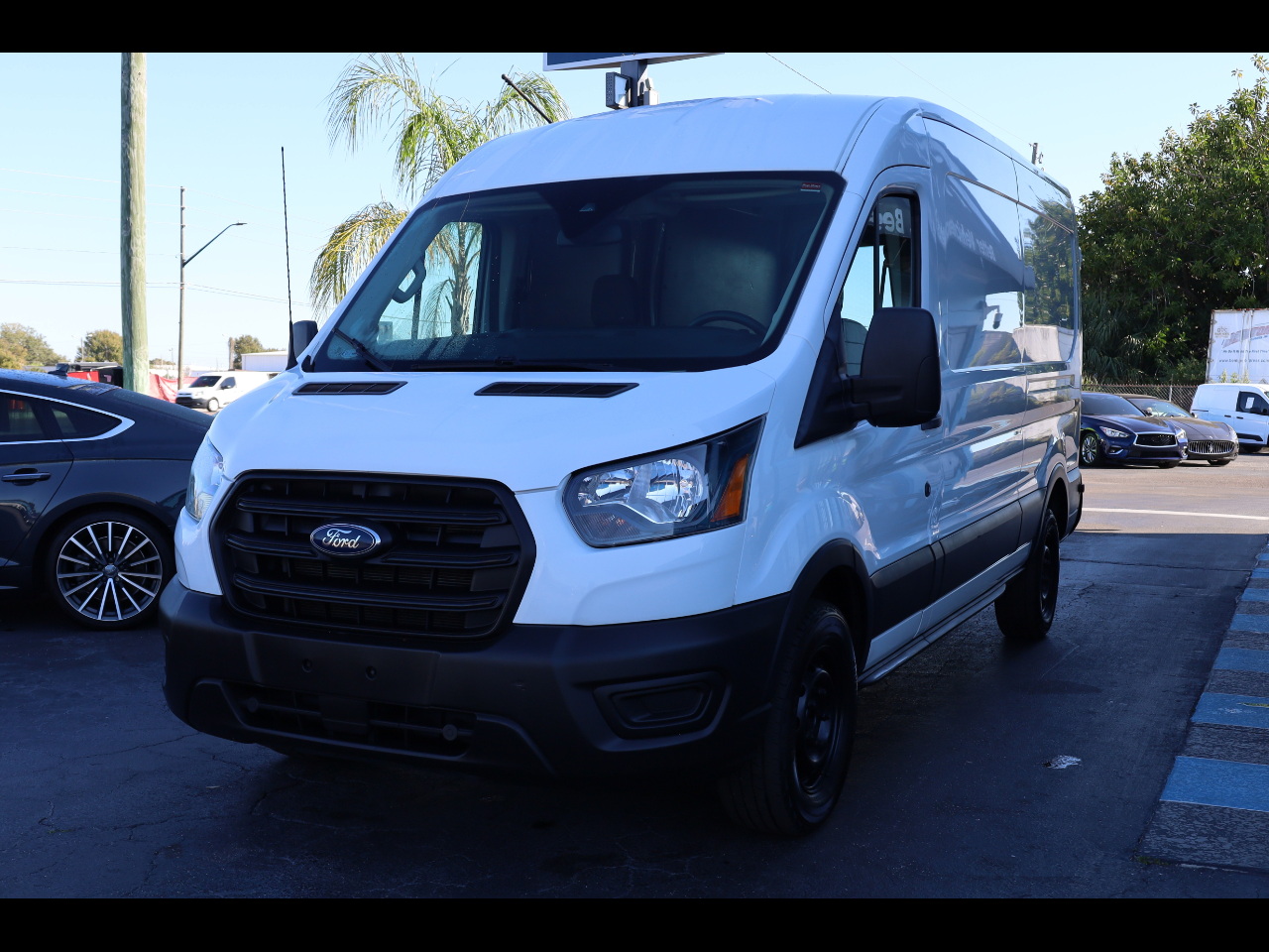 Ford Transit Cargo Van T-250 130" Med Rf 9070 GVWR RWD 2020