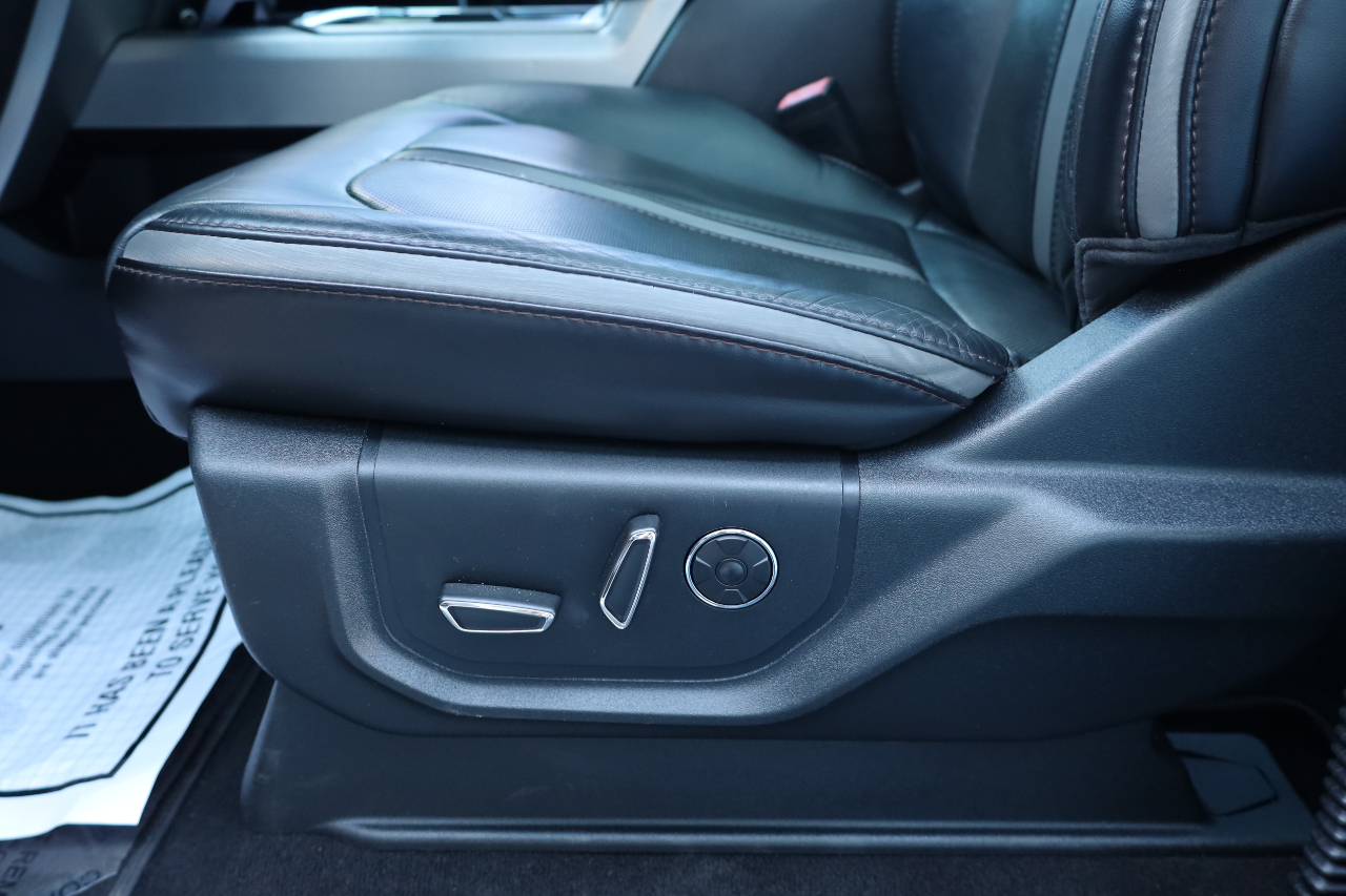 Ford Super Duty F-450 DRW Platinum 4WD Crew Cab 8' Box 2019