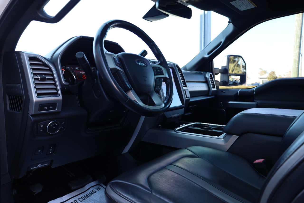 Ford Super Duty F-450 DRW Platinum 4WD Crew Cab 8' Box 2019