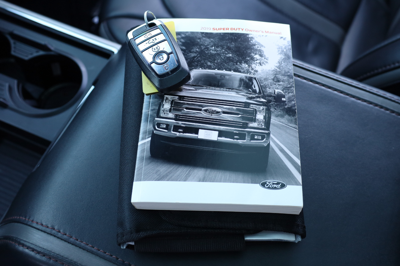 Ford Super Duty F-450 DRW Platinum 4WD Crew Cab 8' Box 2019