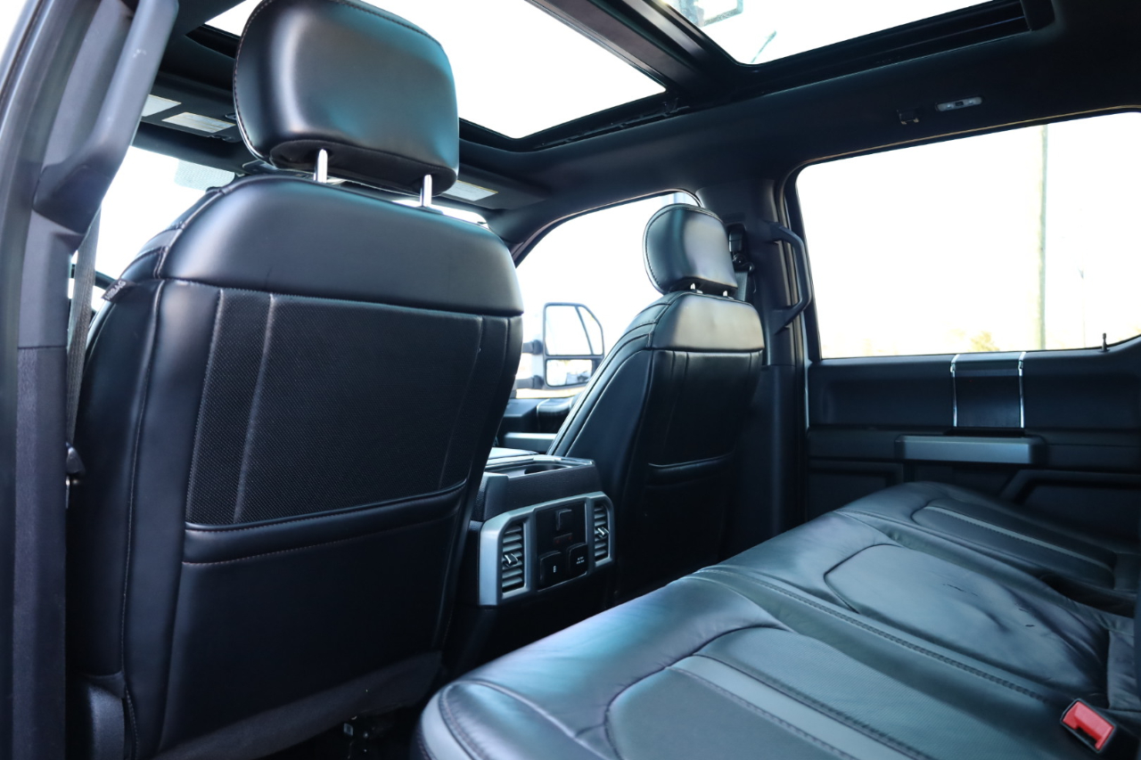 Ford Super Duty F-450 DRW Platinum 4WD Crew Cab 8' Box 2019