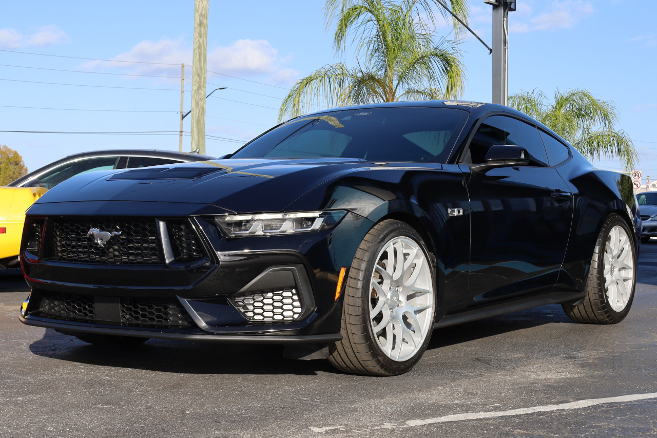 Ford Mustang GT Fastback 2024