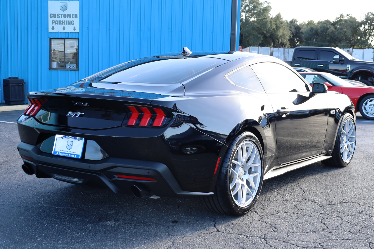 Ford Mustang GT Fastback 2024