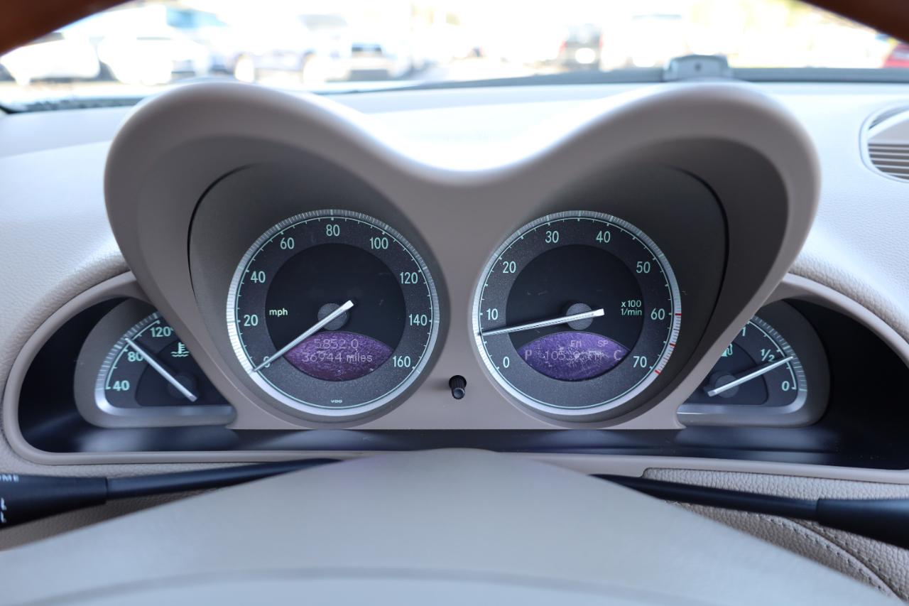 Mercedes-Benz SL-Class 2dr Roadster 5.0L 2004