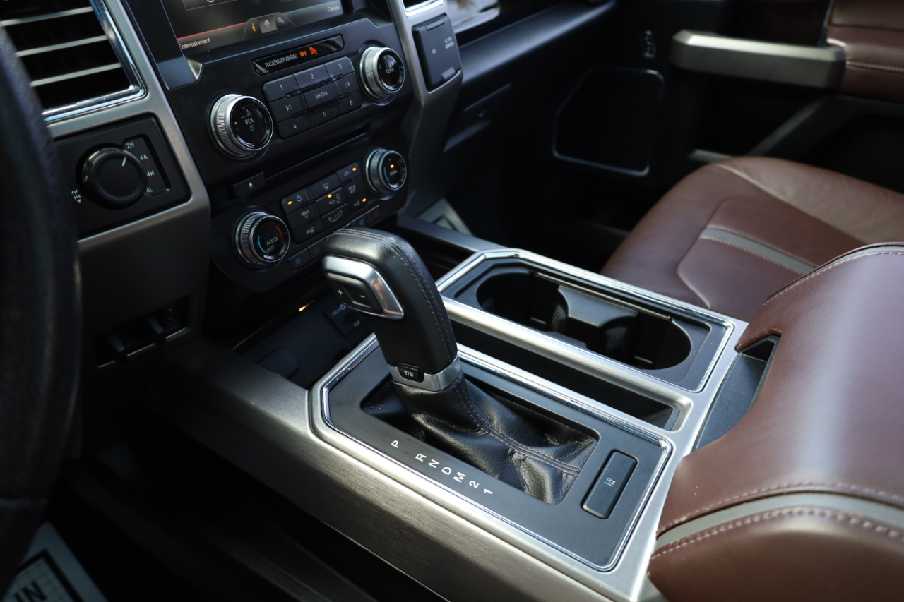 Ford F-150 4WD SuperCrew 145" Platinum 2015