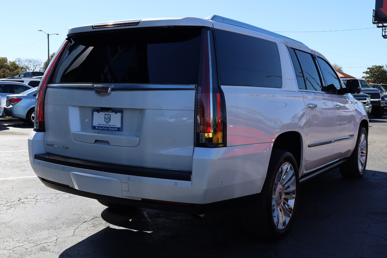 Cadillac Escalade ESV 2WD 4dr Platinum 2017