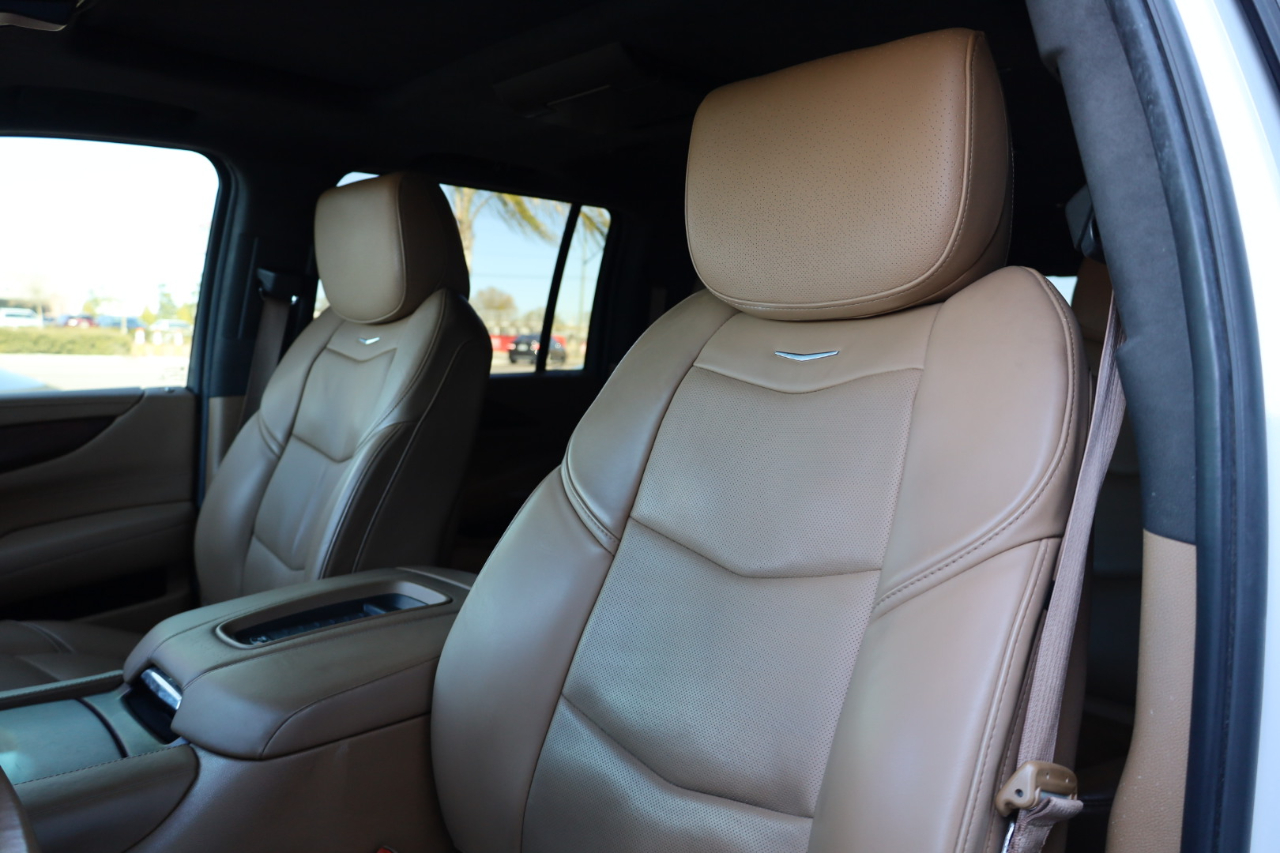 Cadillac Escalade ESV 2WD 4dr Platinum 2017