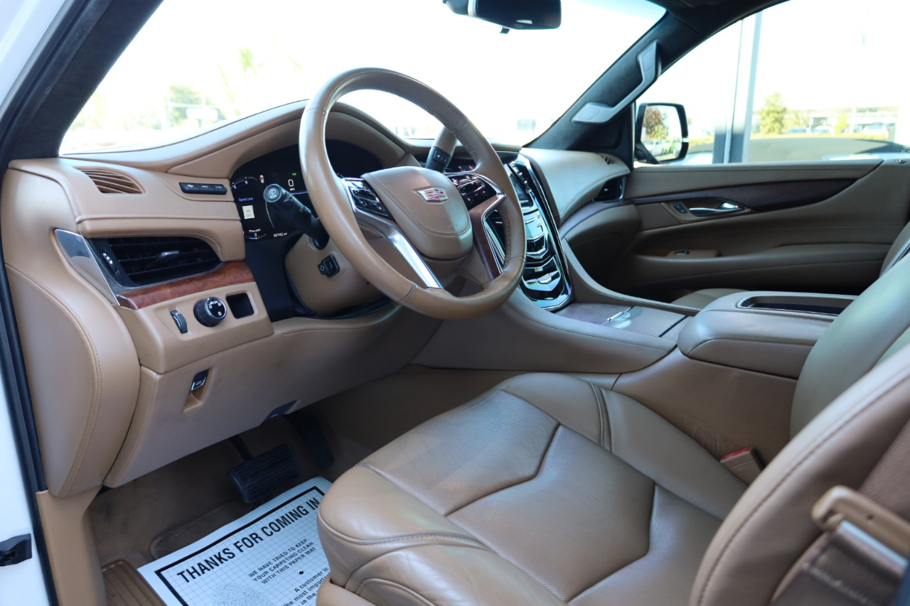 Cadillac Escalade ESV 2WD 4dr Platinum 2017