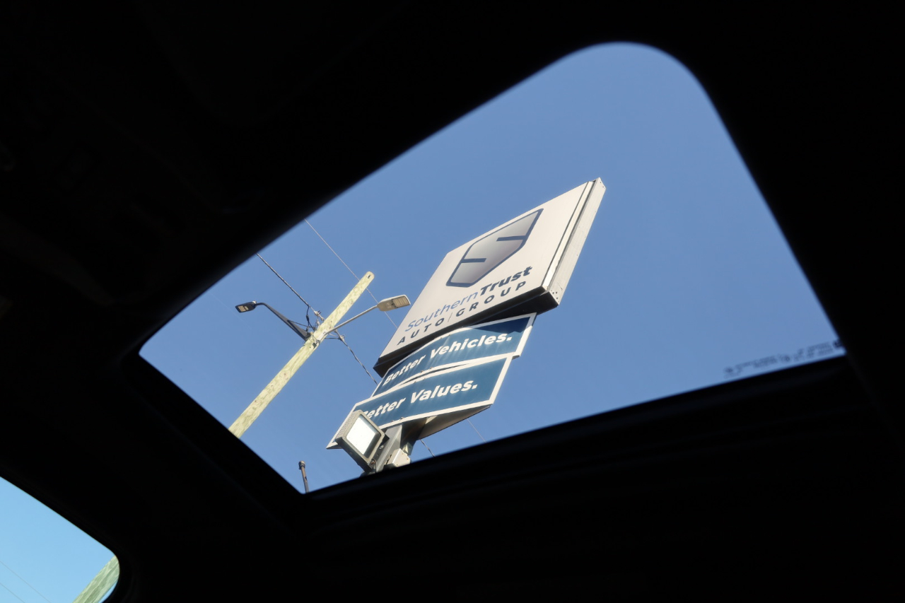 Cadillac Escalade ESV 2WD 4dr Platinum 2017