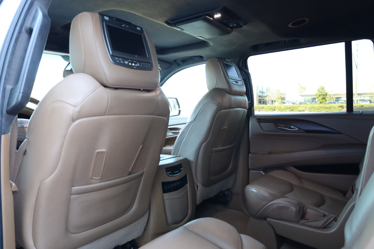Cadillac Escalade ESV 2WD 4dr Platinum 2017