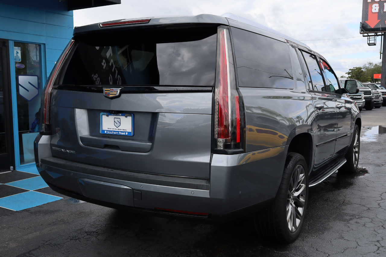Cadillac Escalade ESV 2WD 4dr Luxury 2020