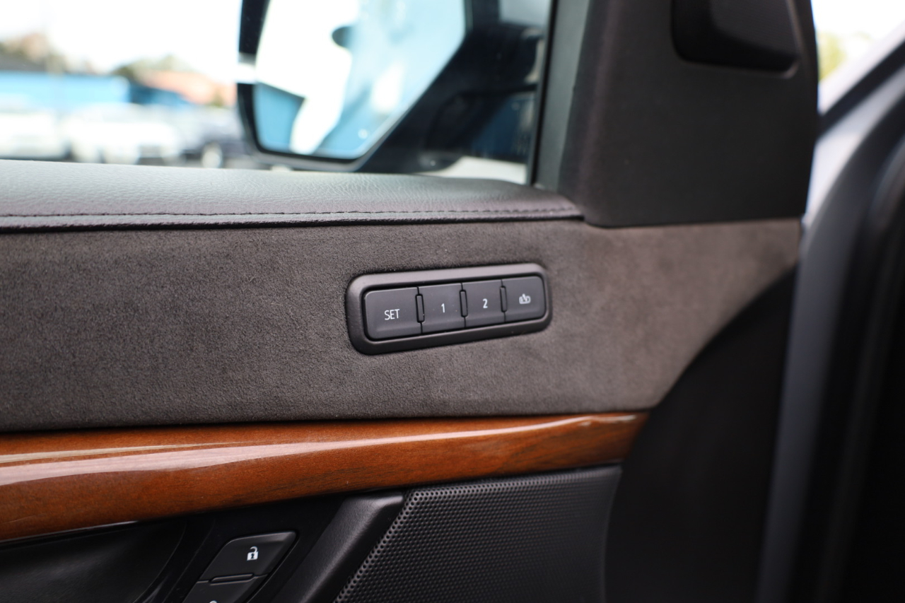 Cadillac Escalade ESV 2WD 4dr Luxury 2020