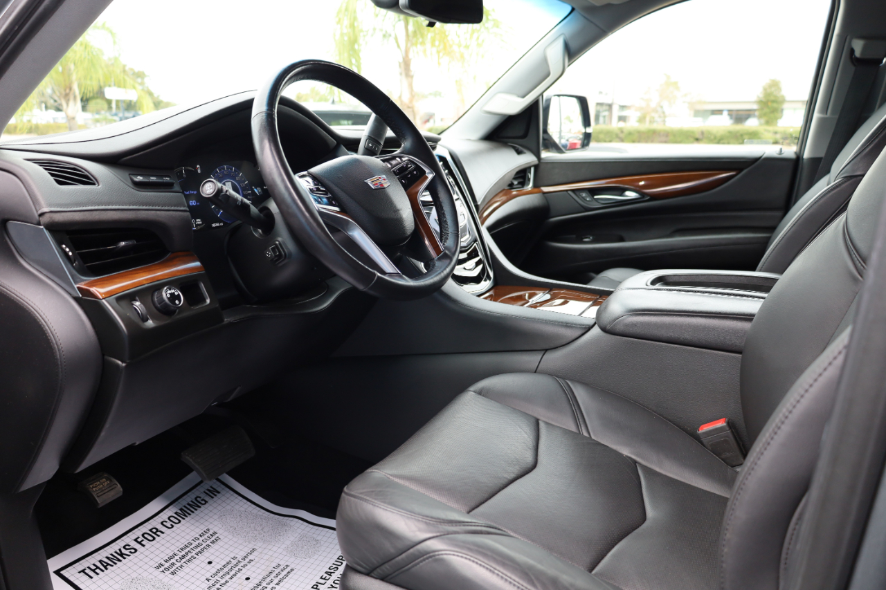 Cadillac Escalade ESV 2WD 4dr Luxury 2020