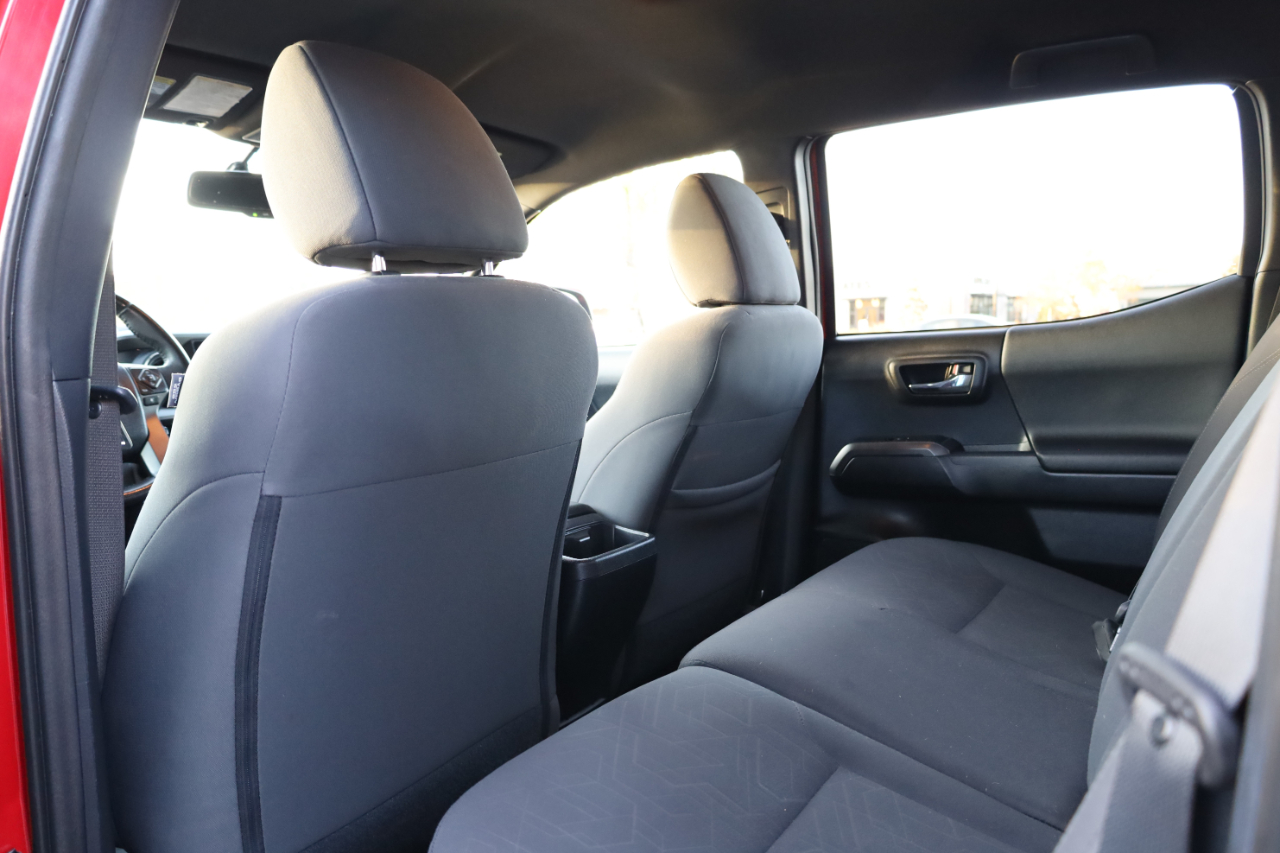 Toyota Tacoma TRD Off Road Double Cab 5' Bed V6 4x4 MT (Natl) 2017