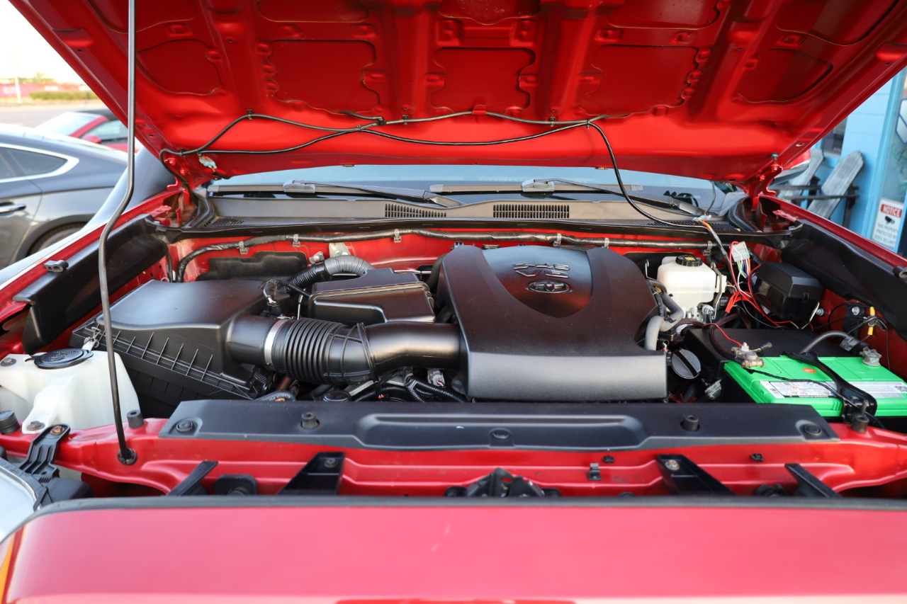 Toyota Tacoma TRD Off Road Double Cab 5' Bed V6 4x4 MT (Natl) 2017